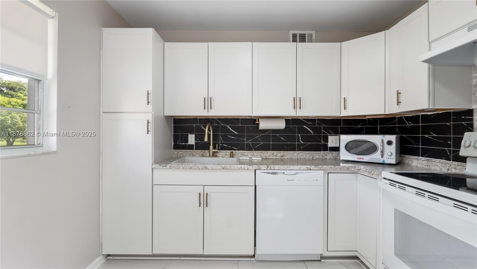 NEW HAMPTON AT CENTURY VI - Residential