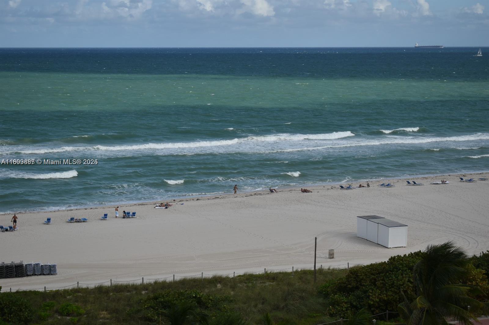 Rental Property at 6039 Collins Ave 914, Miami Beach, Miami-Dade County, Florida - Bedrooms: 2 
Bathrooms: 2  - $2,750 MO.
