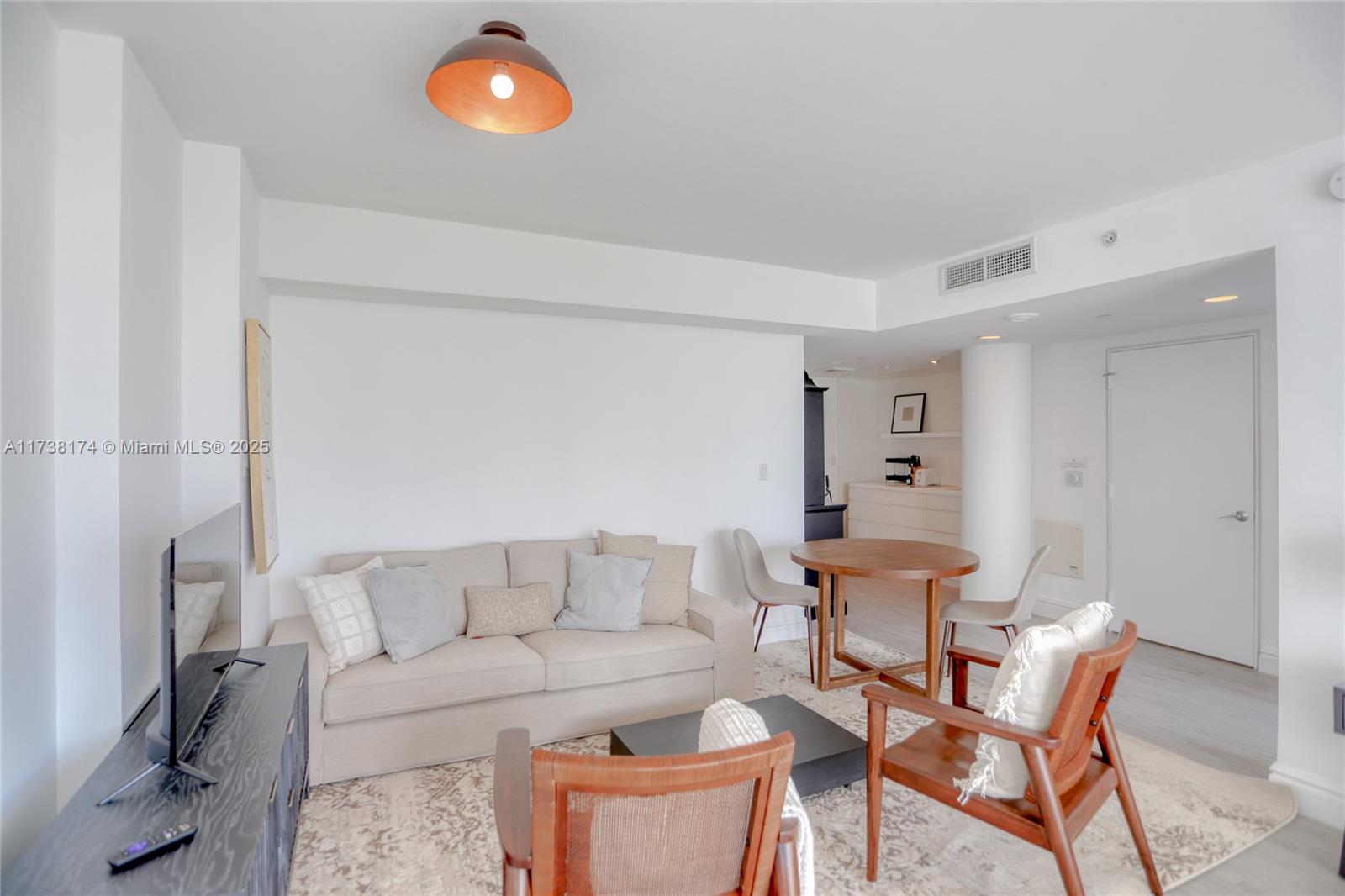 1100 West Ave 427