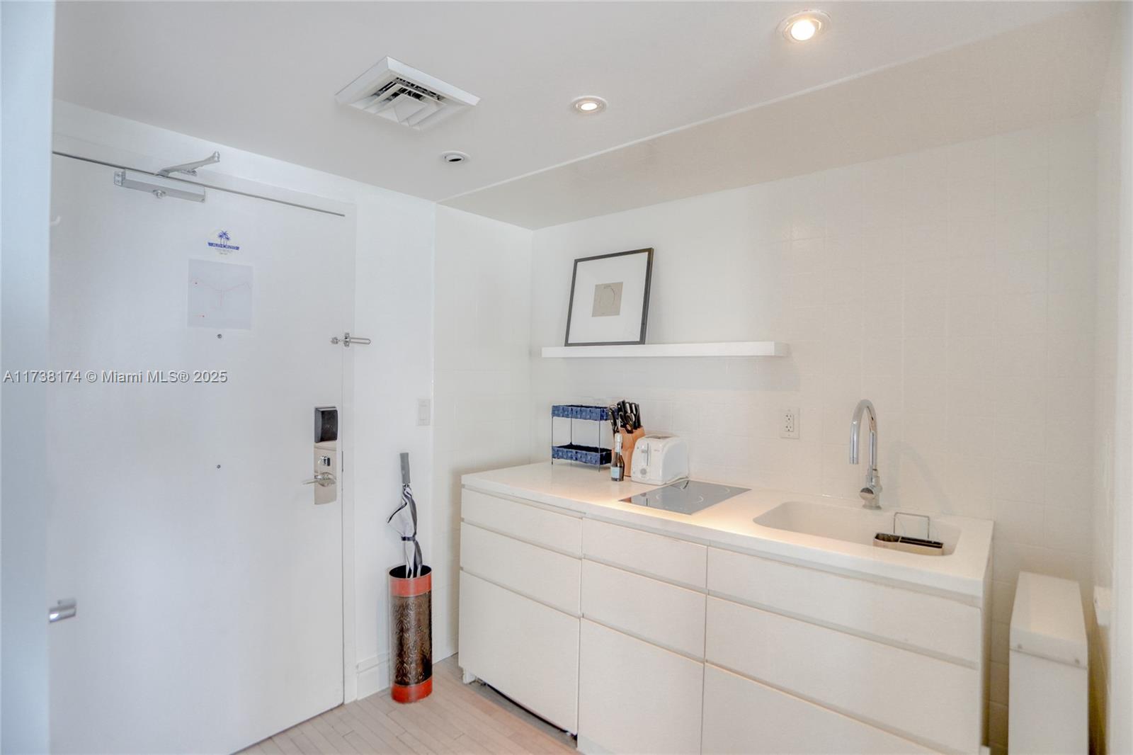 1100 West Ave 427