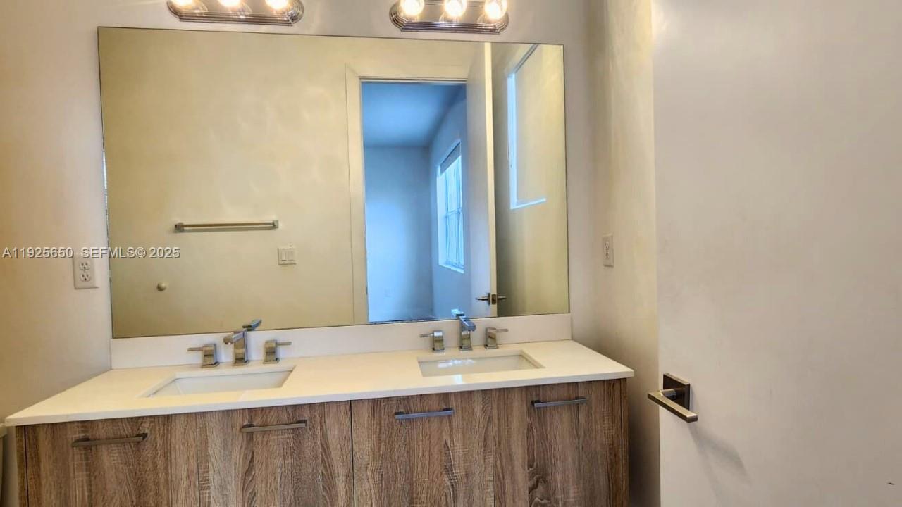 URBAN VILLAGE AT 5TH AVE - Residential Lease