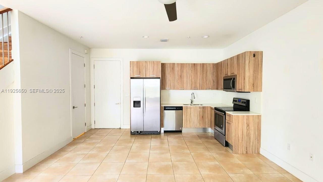 URBAN VILLAGE AT 5TH AVE - Residential Lease