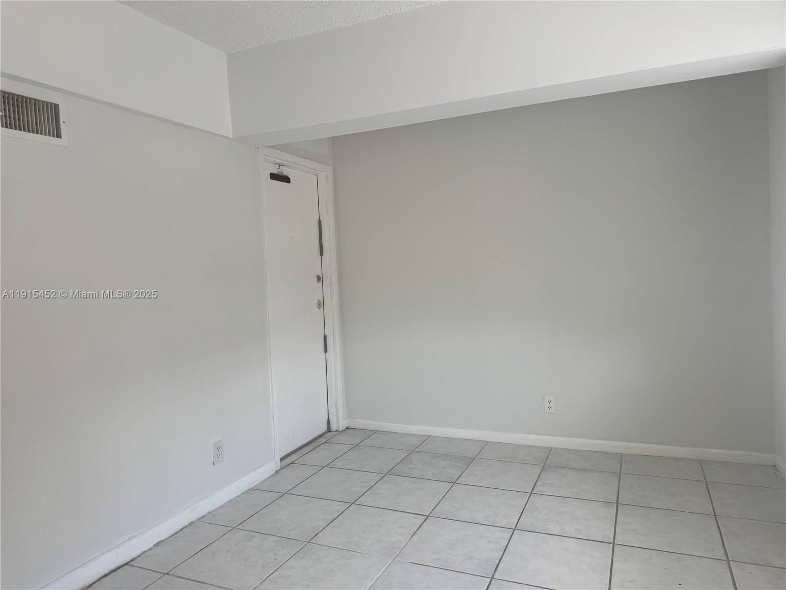 SOMMERSET CONDOMINIUMS - Residential Lease