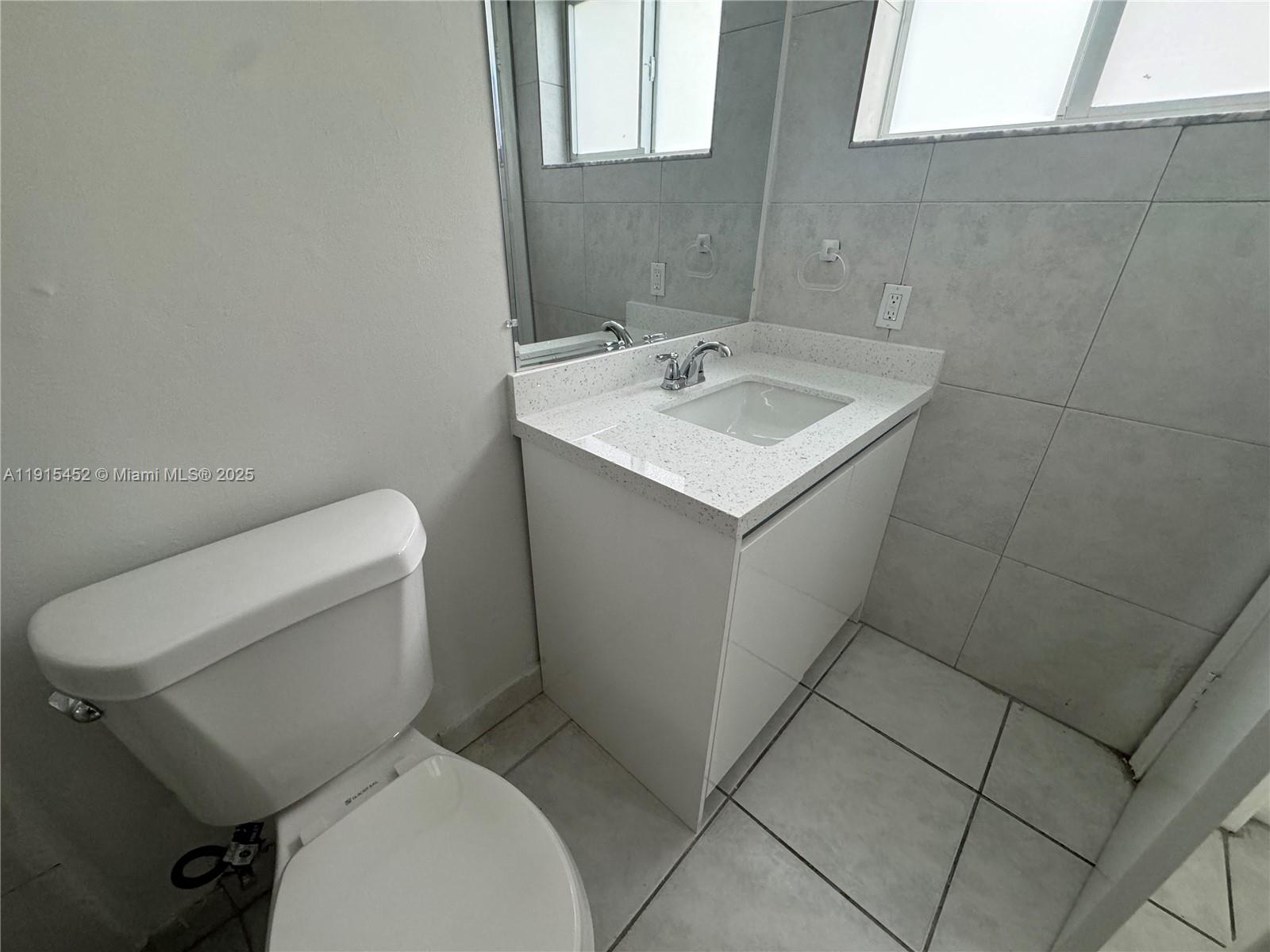 SOMMERSET CONDOMINIUMS - Residential Lease