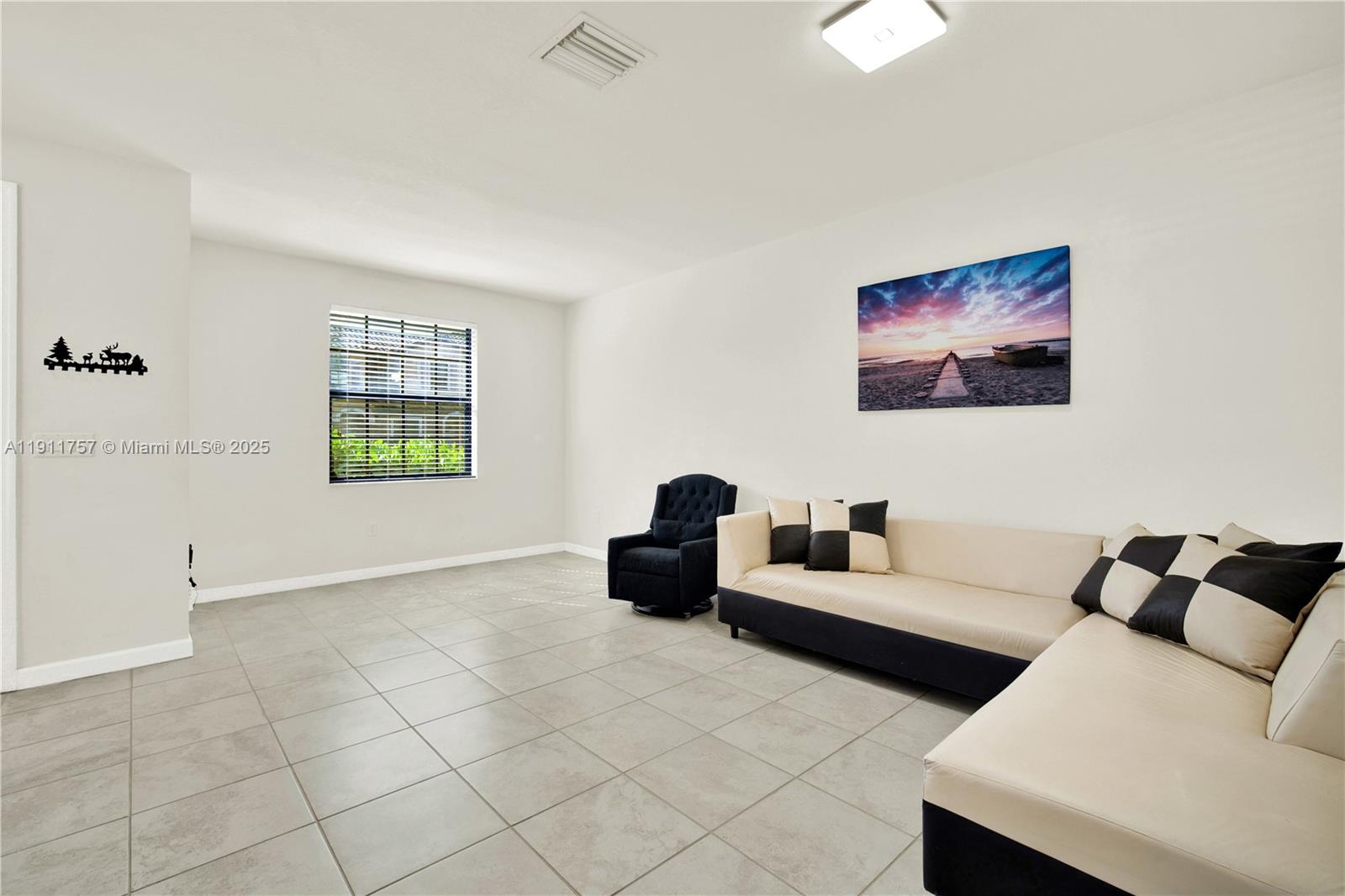 COCO PALM ESTATES - Residential