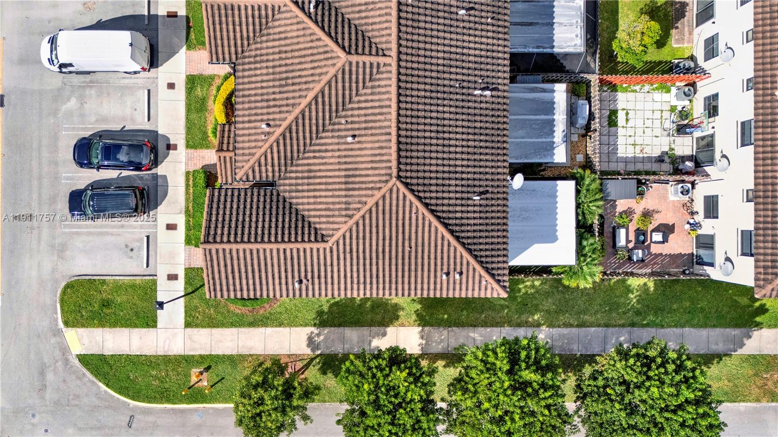 COCO PALM ESTATES - Residential