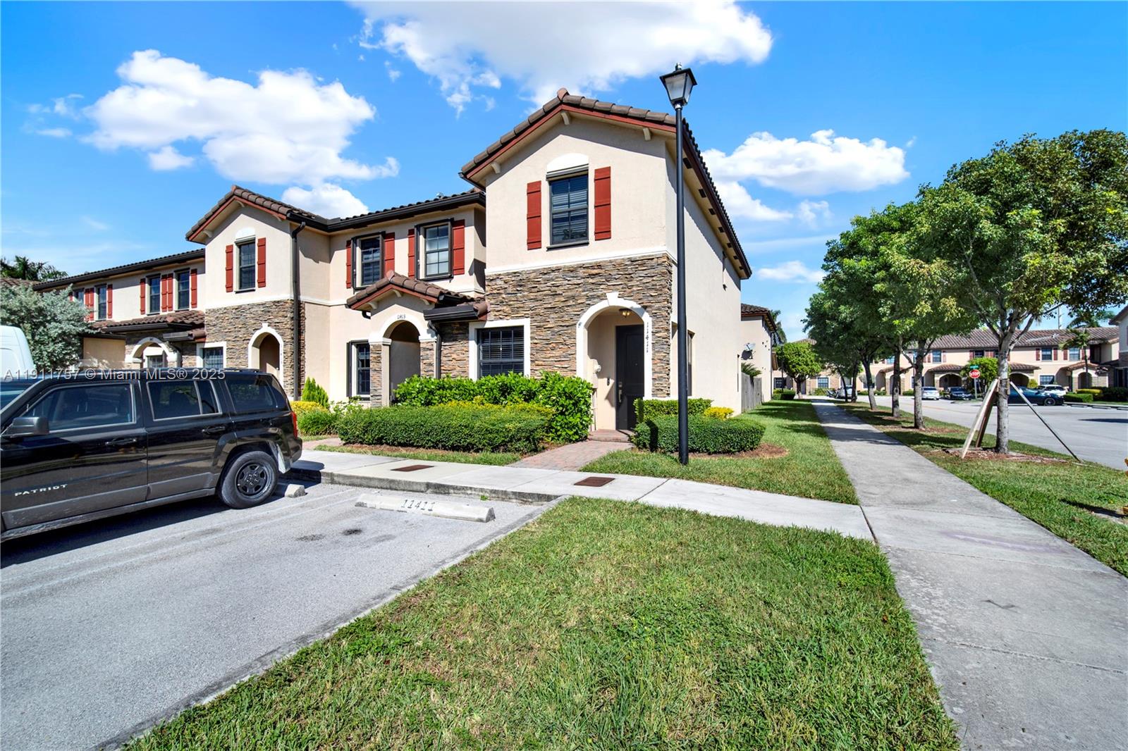 COCO PALM ESTATES - Residential