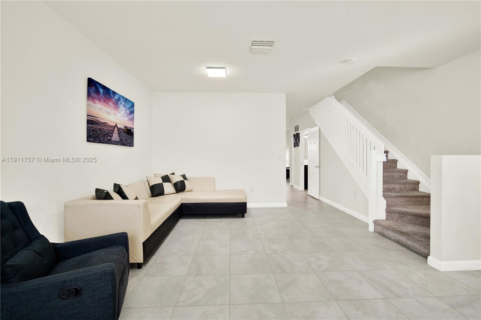 COCO PALM ESTATES - Residential