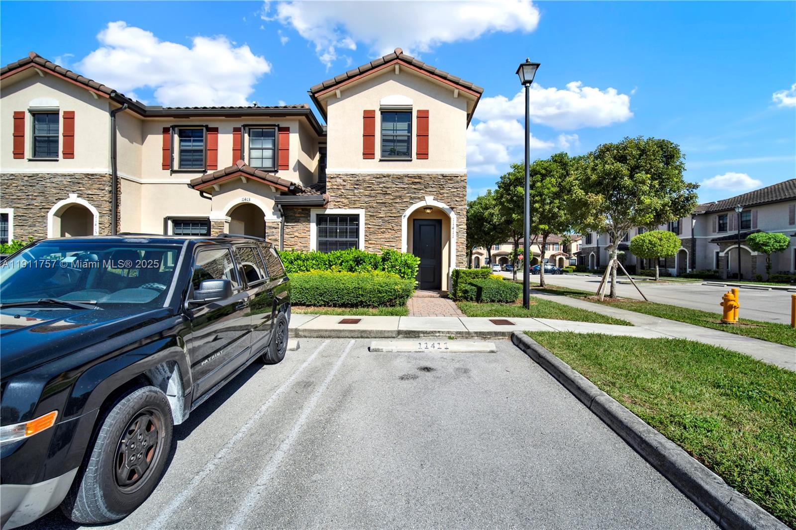 COCO PALM ESTATES - Residential