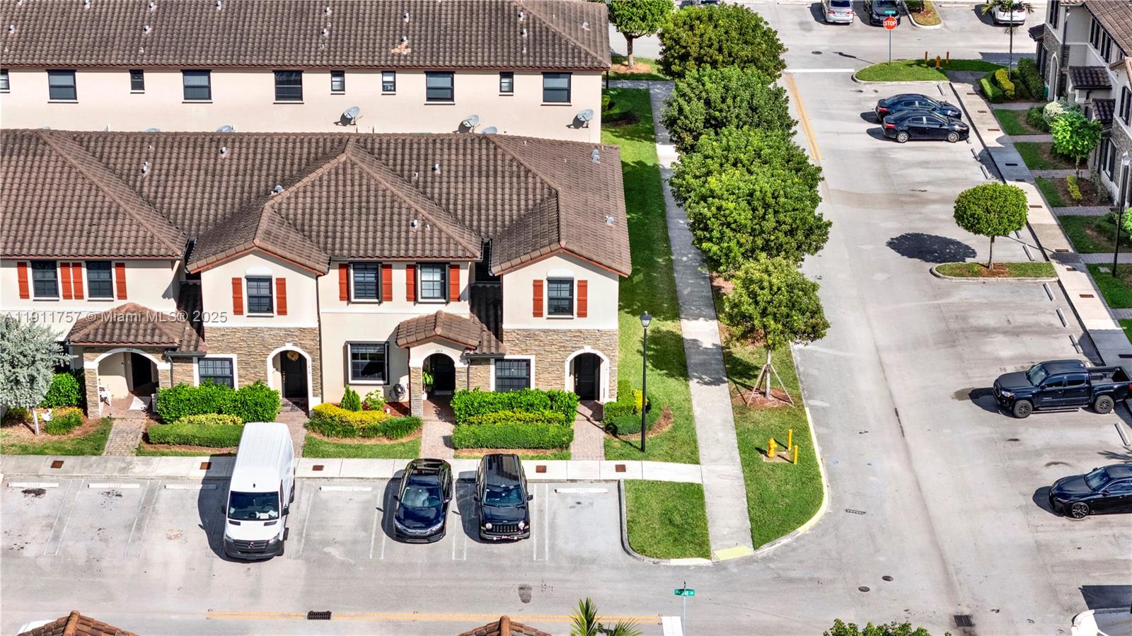 COCO PALM ESTATES - Residential