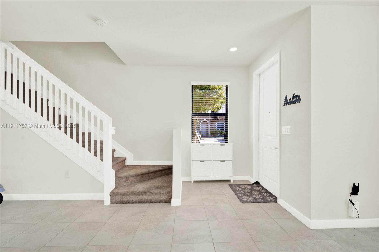 COCO PALM ESTATES - Residential