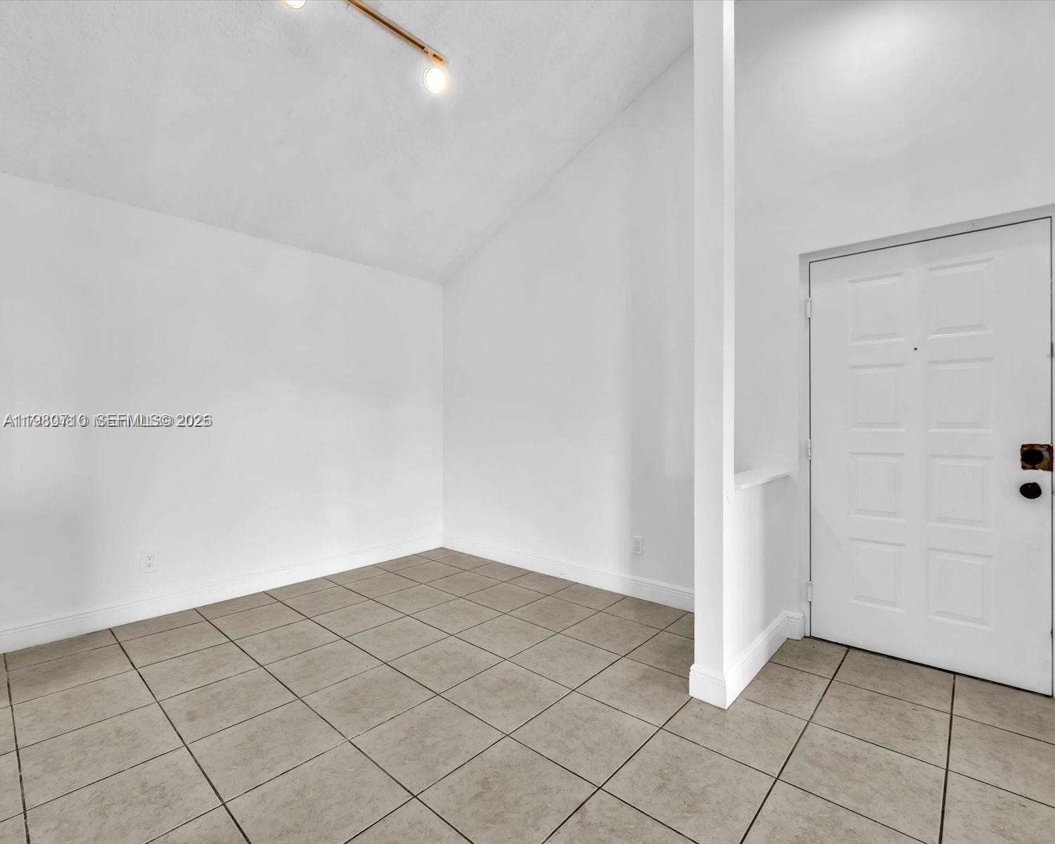 ROYAL PALM PLACE - Residential