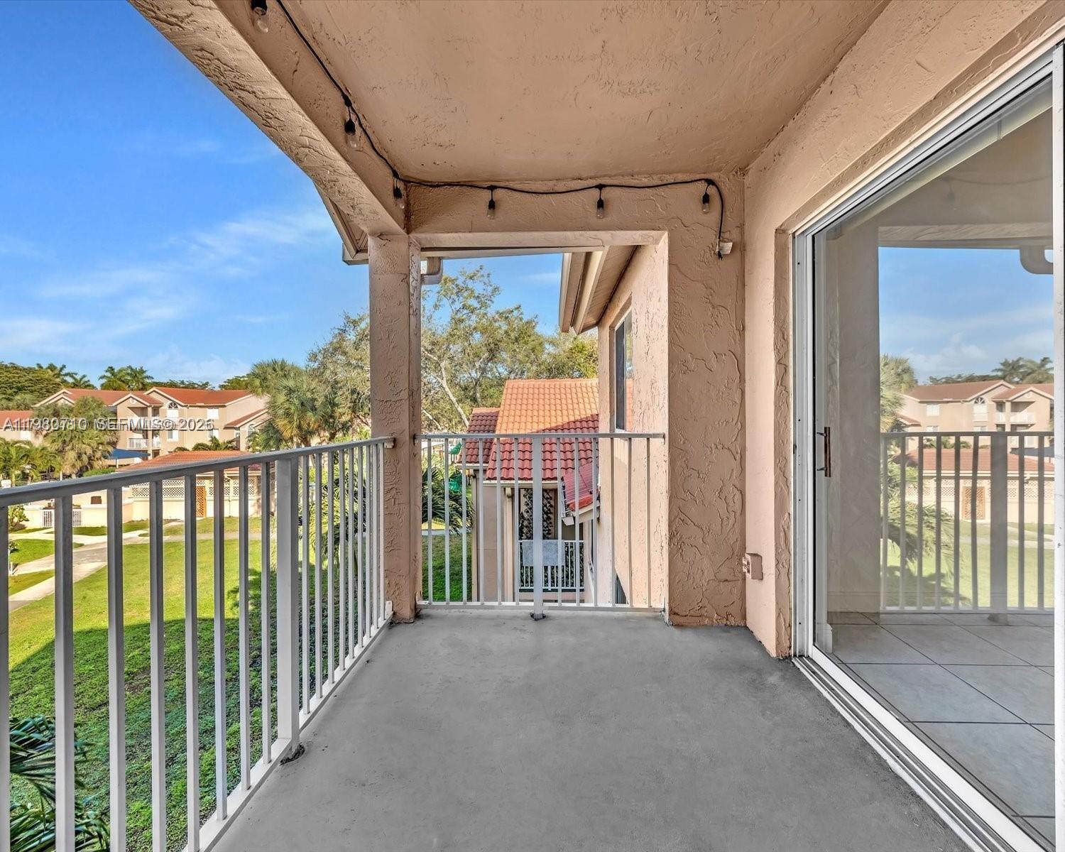 ROYAL PALM PLACE - Residential