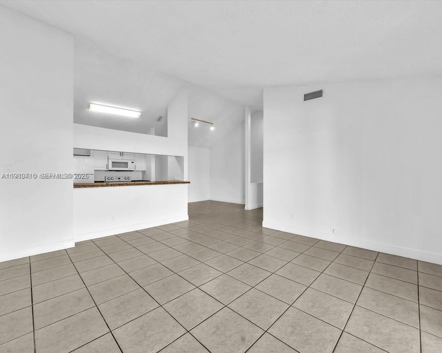 ROYAL PALM PLACE - Residential