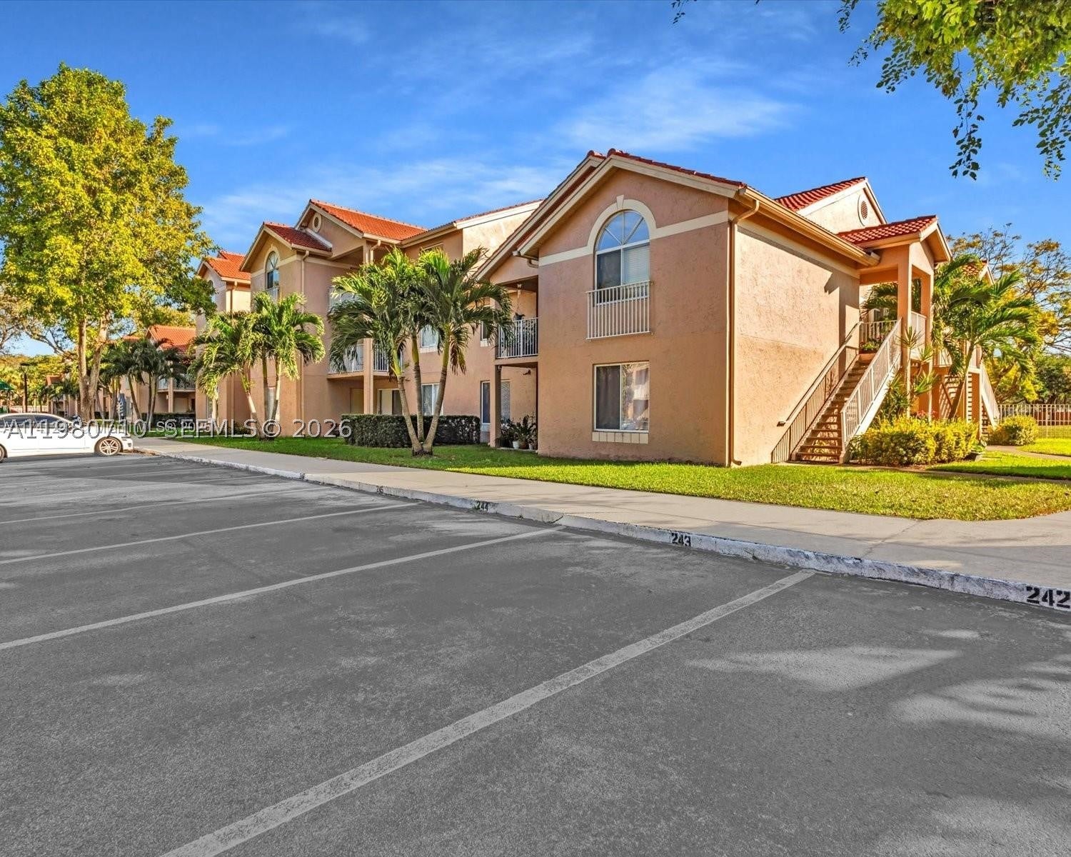 15770 SW 106th Ter 303