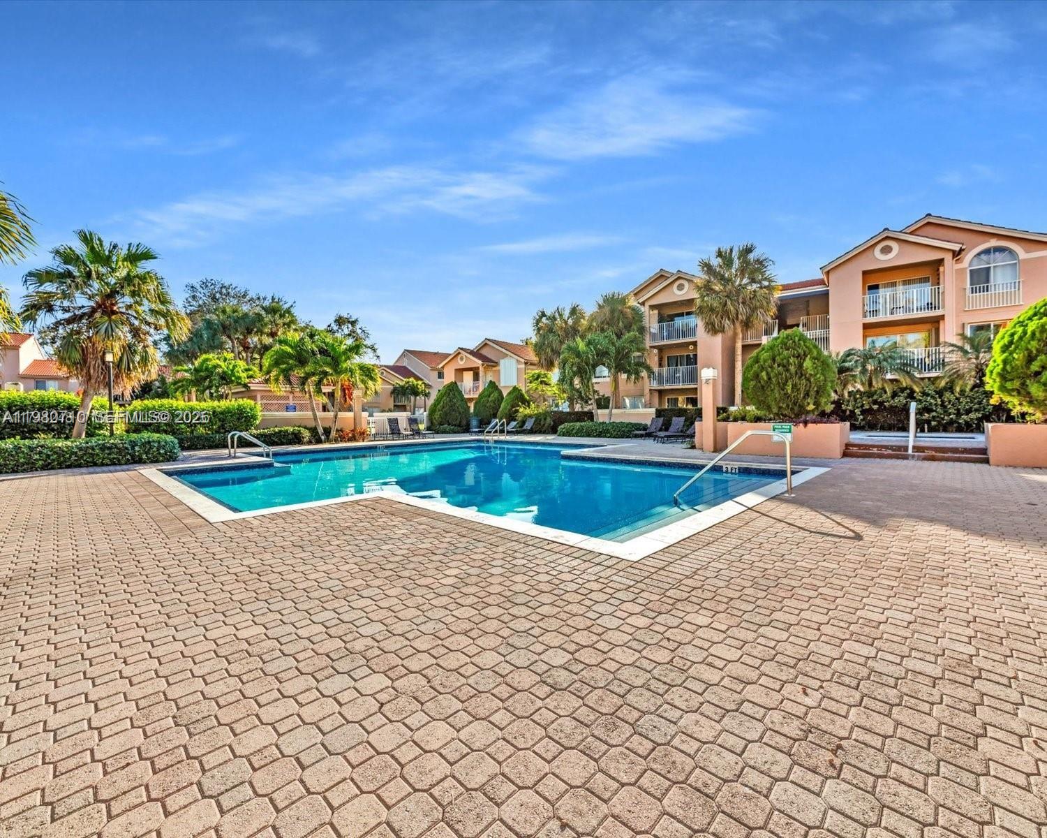 ROYAL PALM PLACE - Residential