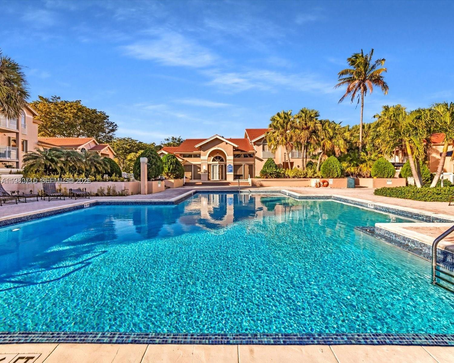 ROYAL PALM PLACE - Residential