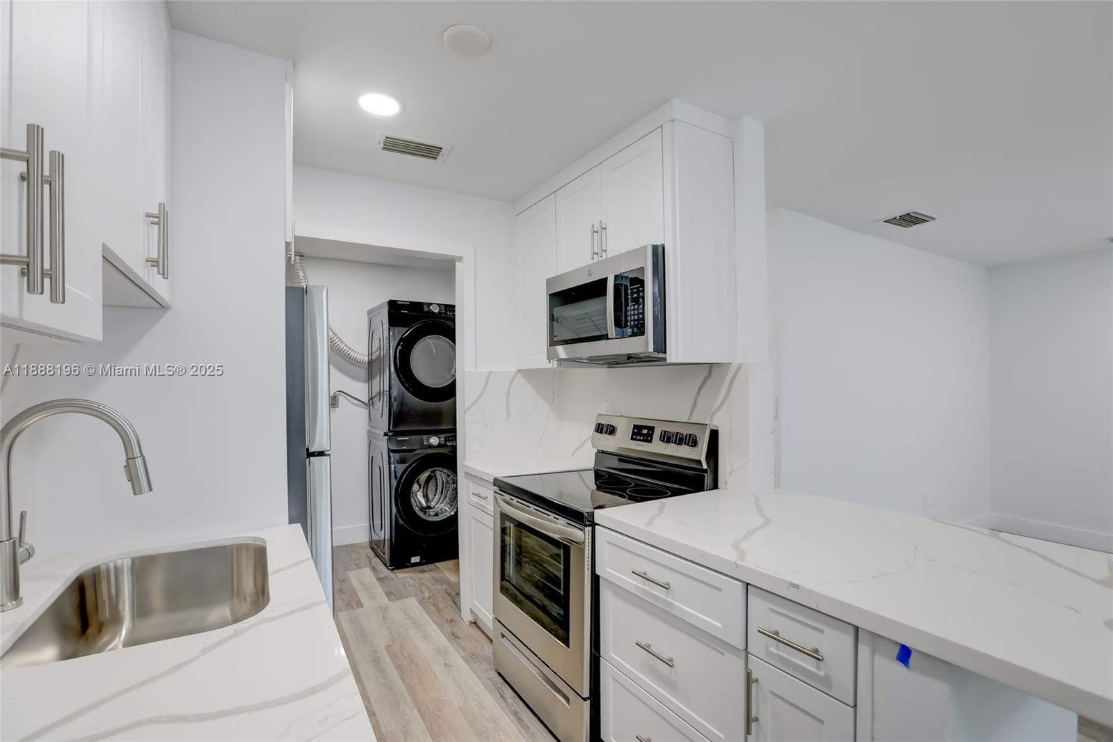 MANDARIN ISLE ADD - Residential Lease