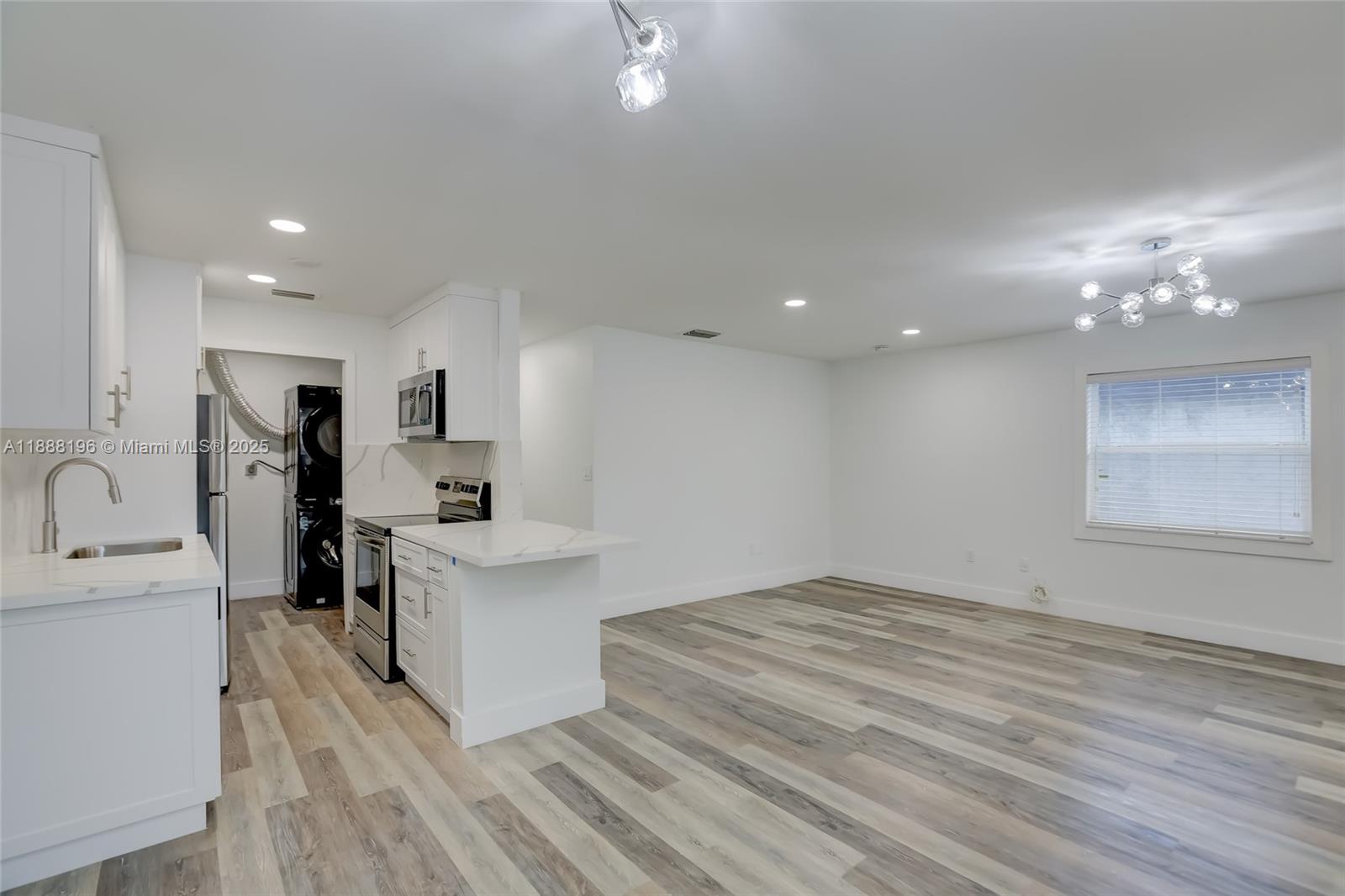 MANDARIN ISLE ADD - Residential Lease