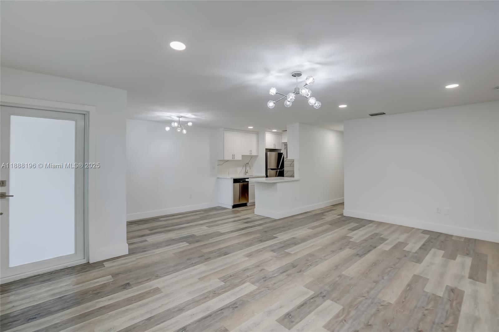MANDARIN ISLE ADD - Residential Lease