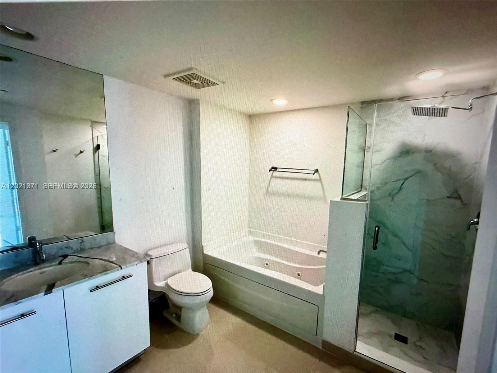 500 Brickell Ave 3503