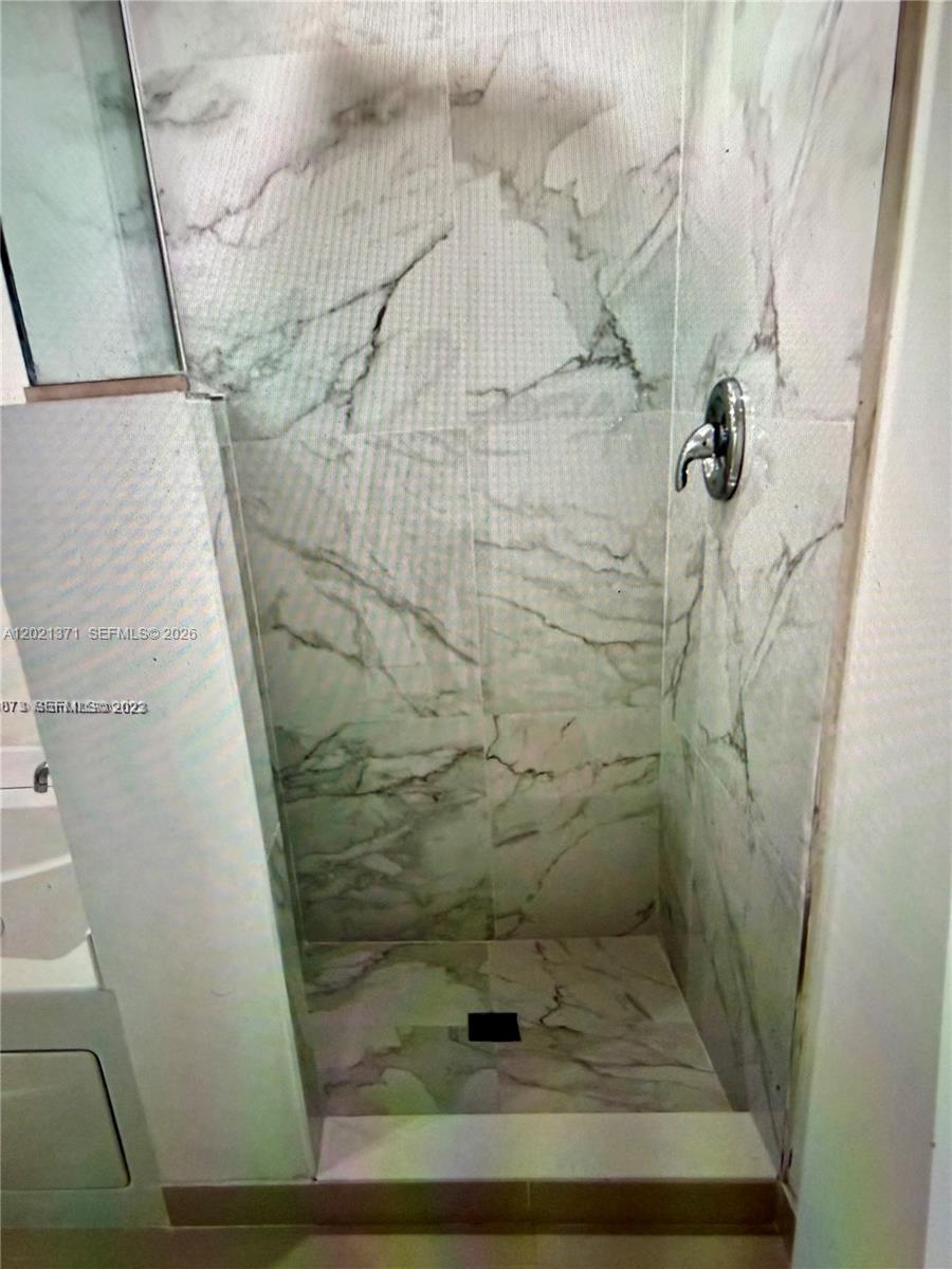 500 Brickell Ave 3503