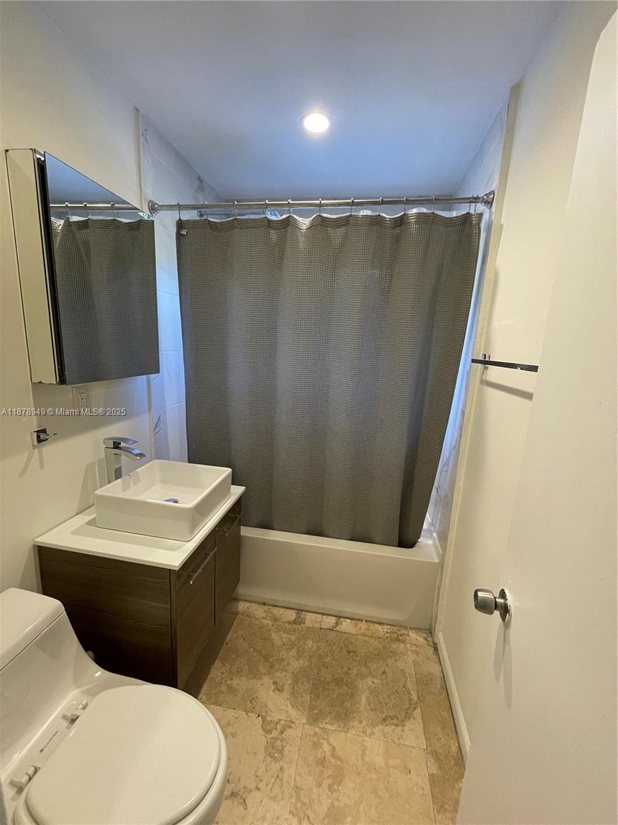 GULFSTREAM ESTATES NO 2 - Residential Lease