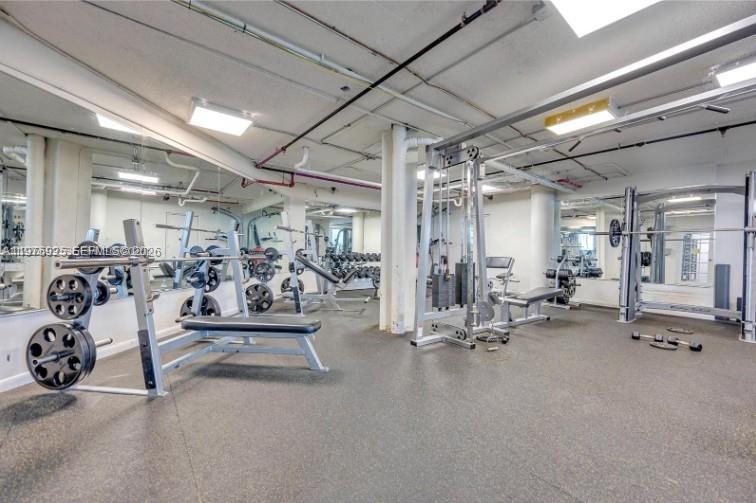 999 Brickell Bay Dr 2007