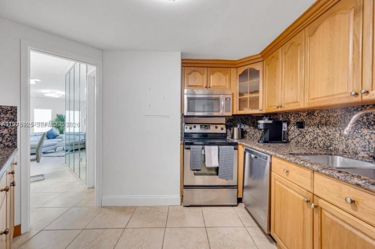 FOUR AMBASSADORS CONDO PH - Residential