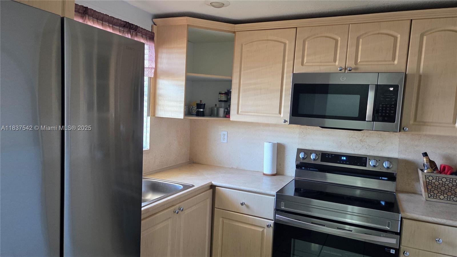 6800 W 16th Dr 302