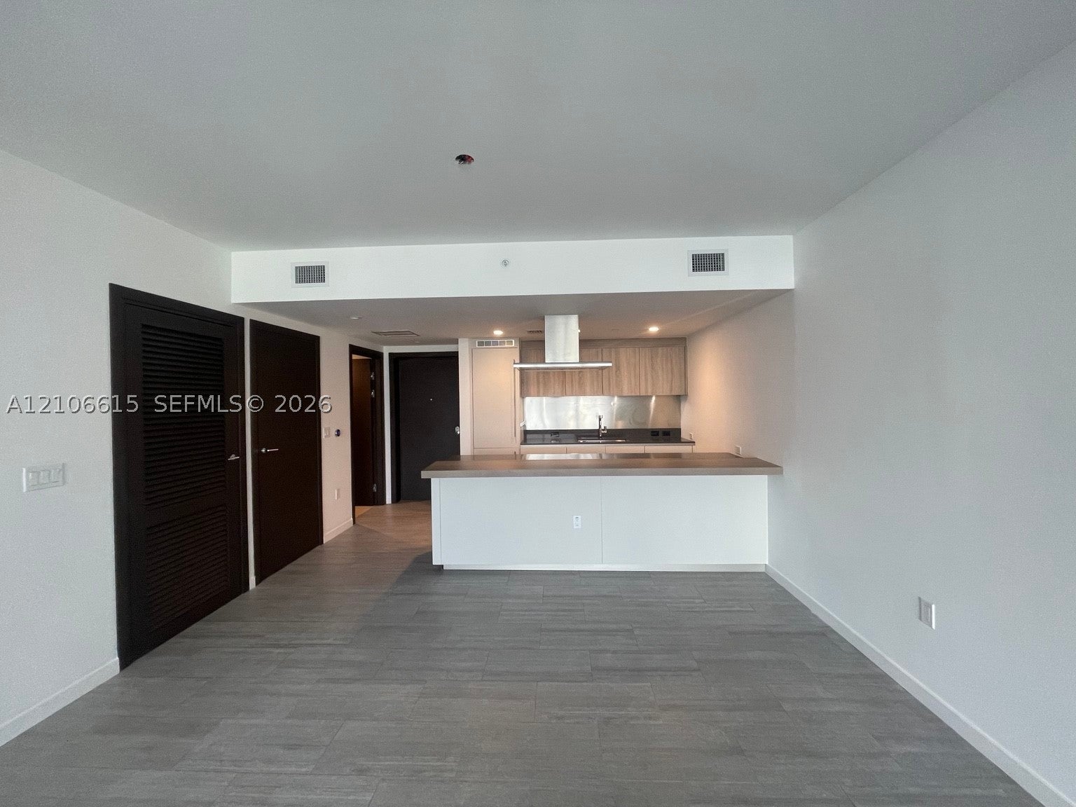 1000 Brickell Plz 1906