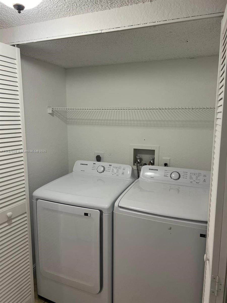 PALM BEACH PLACE CONDO - Residential Lease