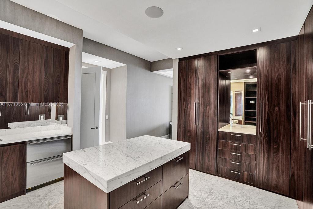 BAL HARBOUR NORTH SOUTH C - Residential