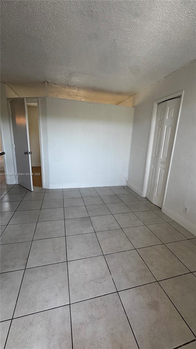 EL SOL AT MAIN STREET CON - Residential Lease