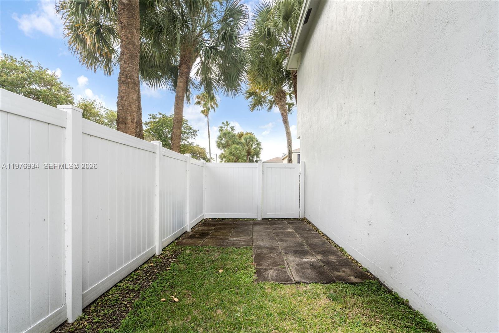 LAND SECTION 8 - Residential