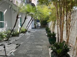 234 NE 3rd St 808