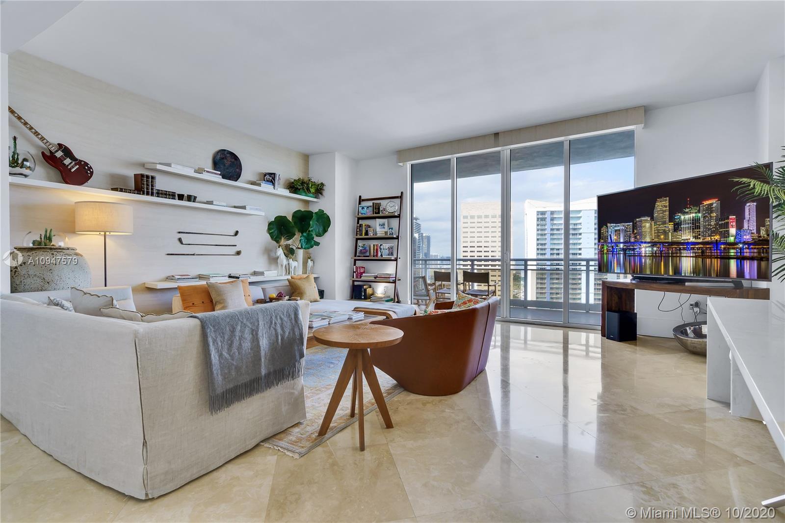 CARBONELL CONDO - Residential