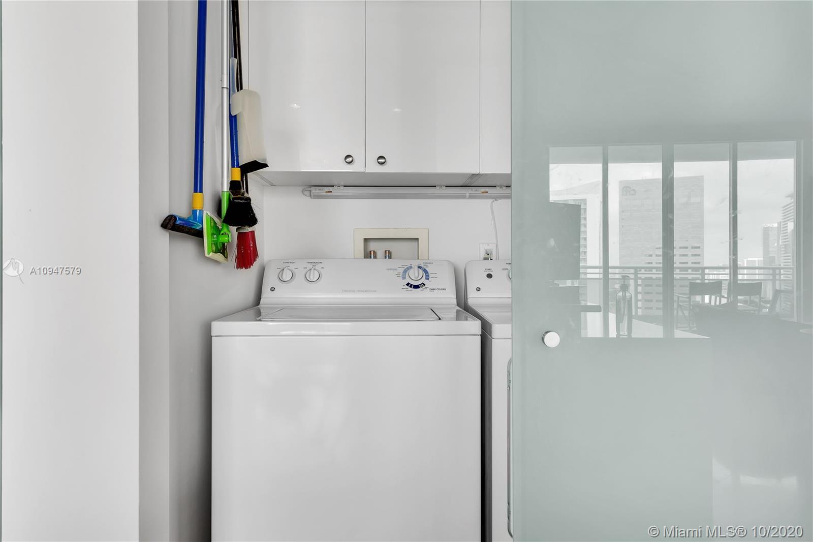 CARBONELL CONDO - Residential