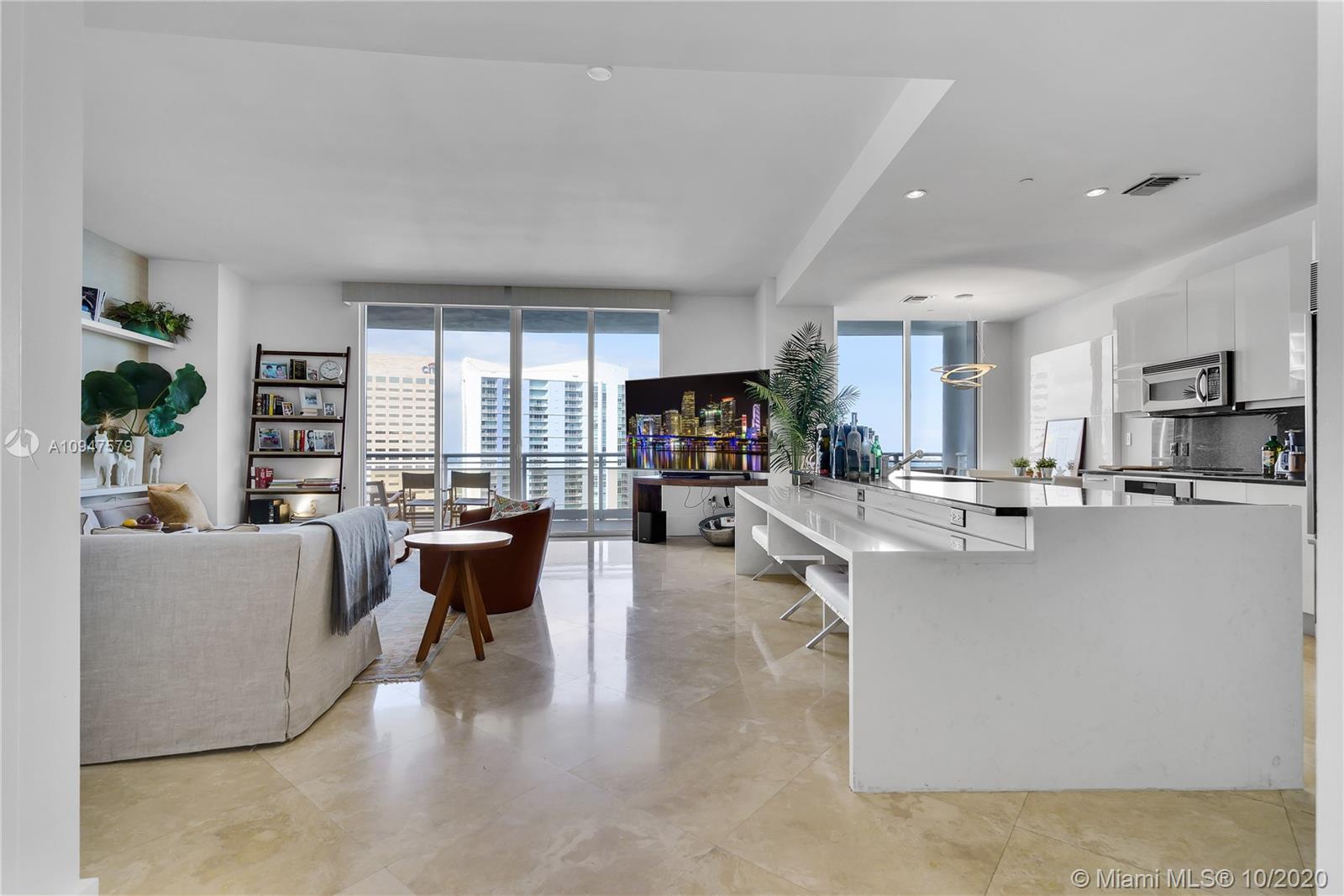 CARBONELL CONDO - Residential