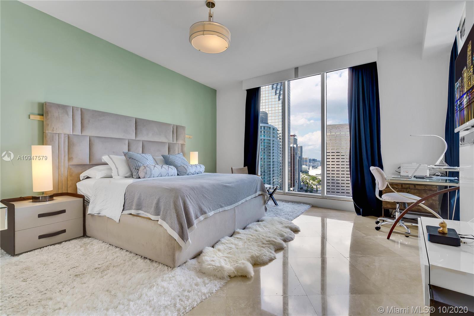 CARBONELL CONDO - Residential