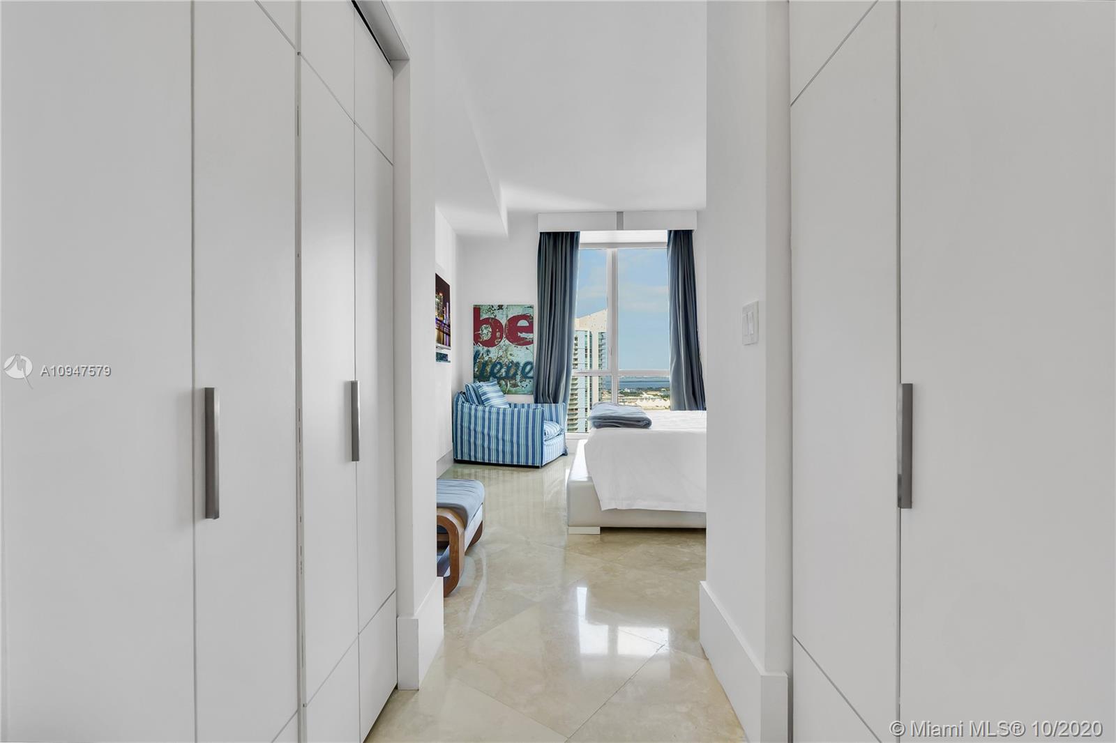 CARBONELL CONDO - Residential