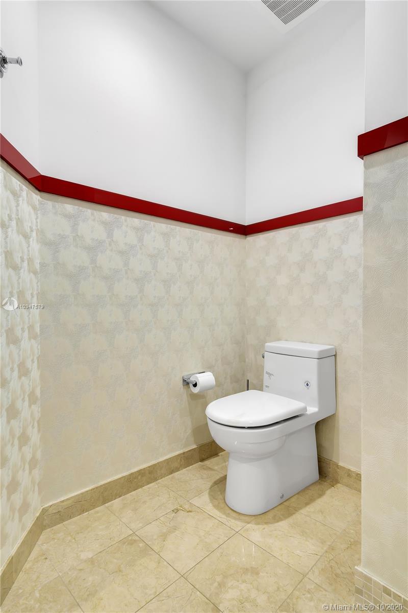 CARBONELL CONDO - Residential