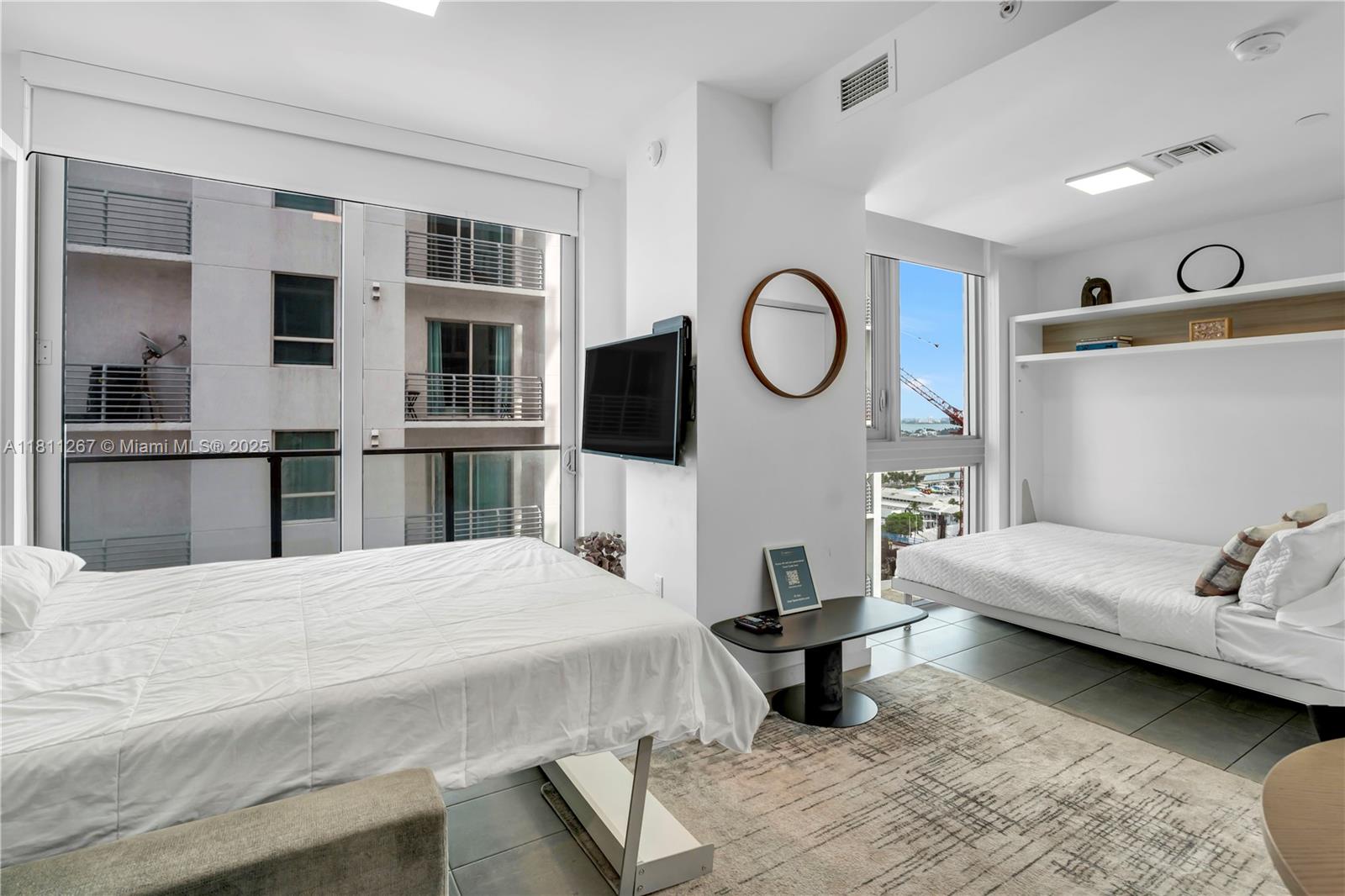 227 NE 2nd St 2208