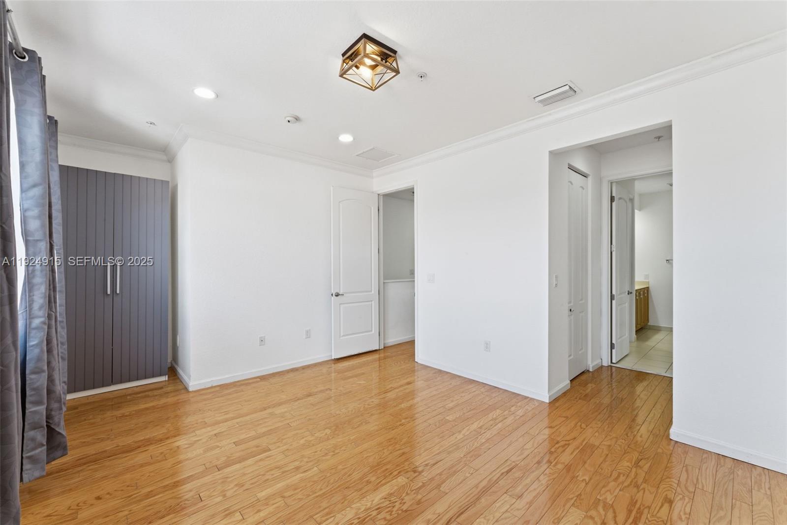MONTCLAIR CONDO - Residential