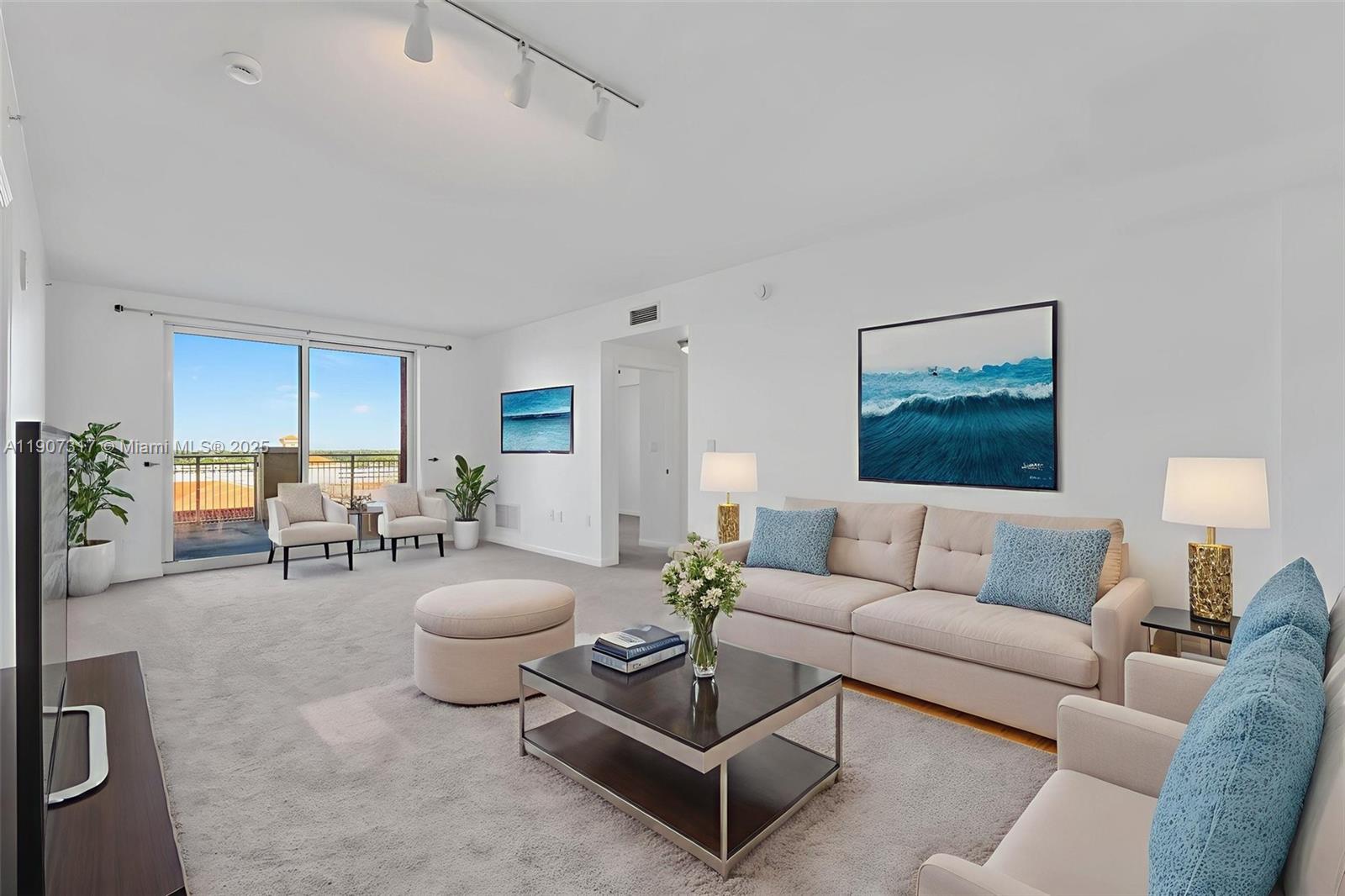 TOSCANO CONDO - Residential