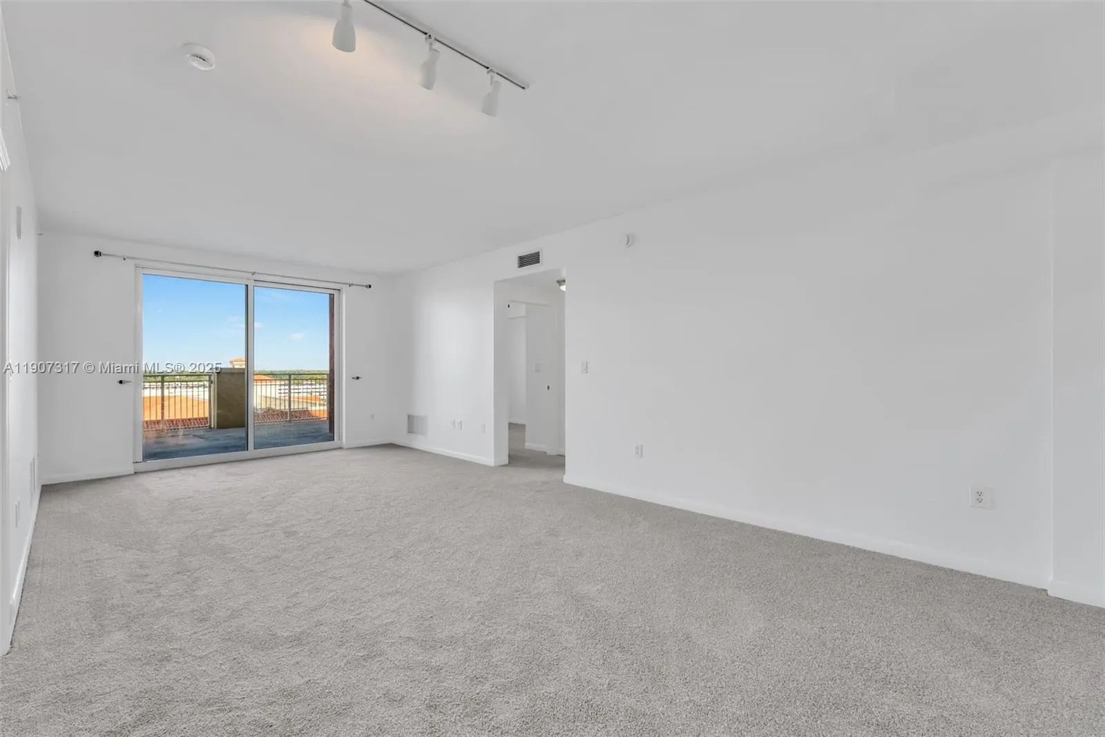 Miami, Florida 33156, United States, 2 Bedrooms Bedrooms, ,2 BathroomsBathrooms,Residential,Active,237771