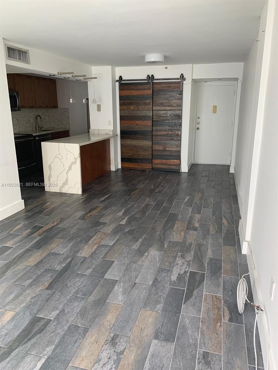 MIRADOR 1035 CONDO - Residential