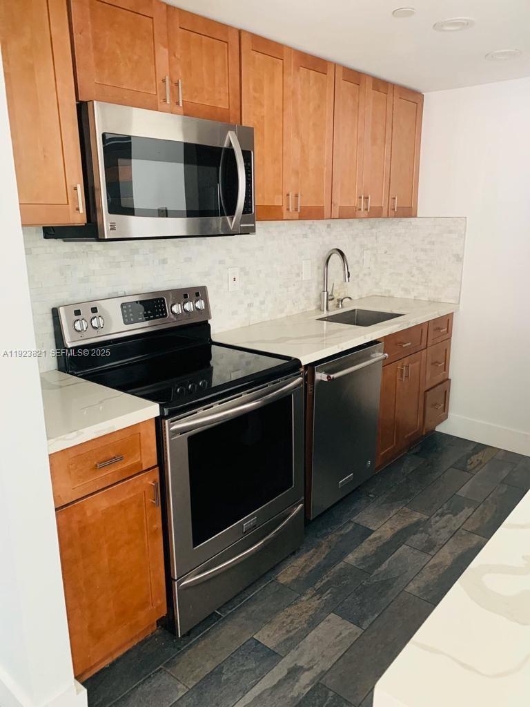 MIRADOR 1035 CONDO - Residential