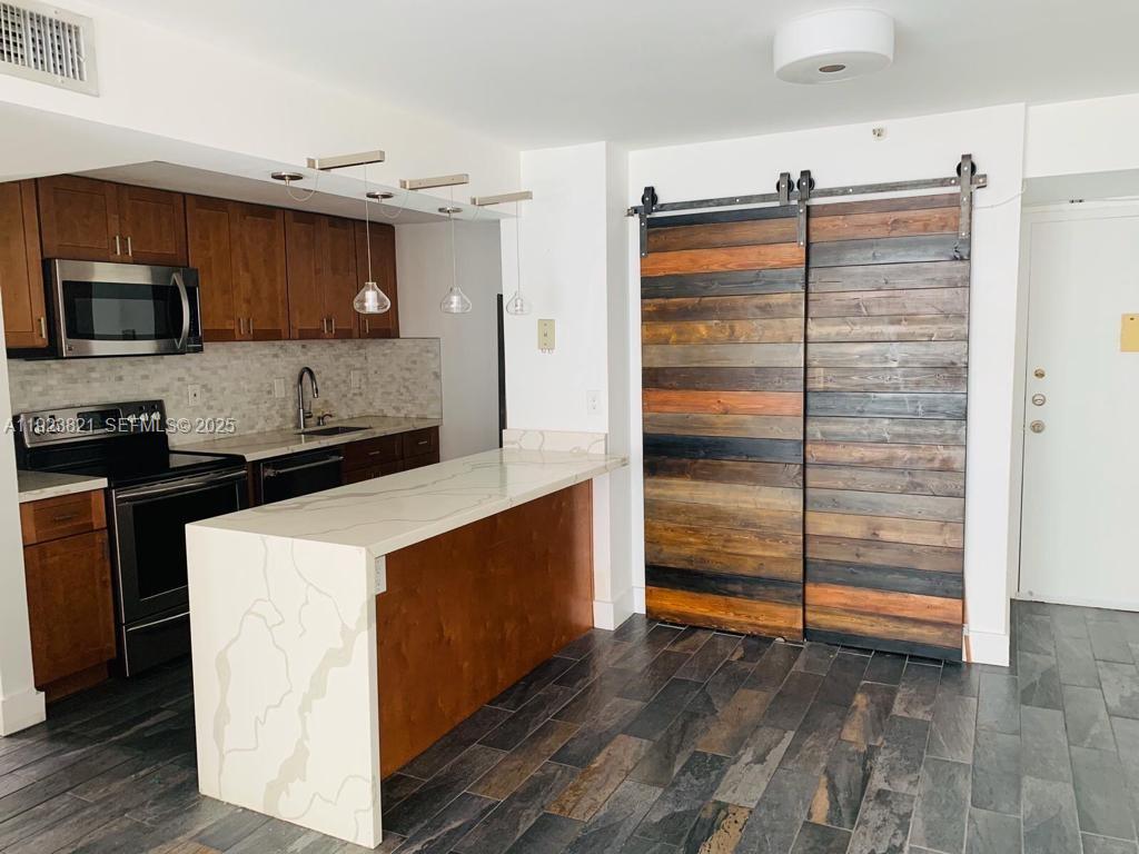 MIRADOR 1035 CONDO - Residential