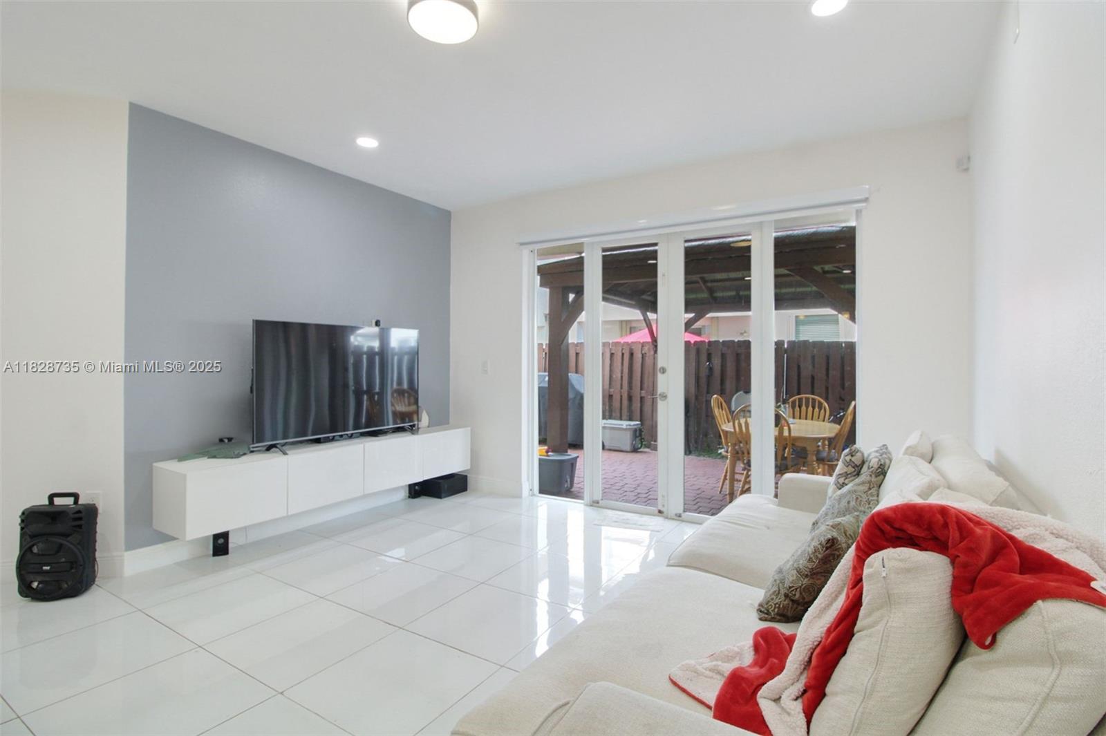 ISLA MARGARITA AT DORAL - Residential